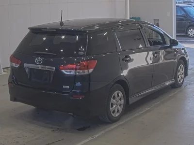 Toyota WISH  с аукциона в Японии