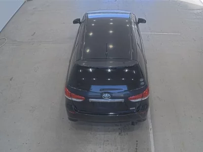 Toyota WISH  с аукциона в Японии