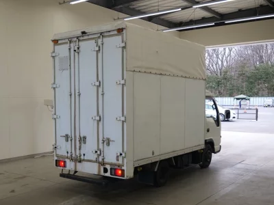 Isuzu ELF  с аукциона в Японии