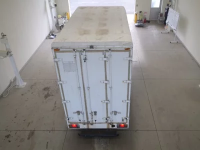 Isuzu ELF  с аукциона в Японии