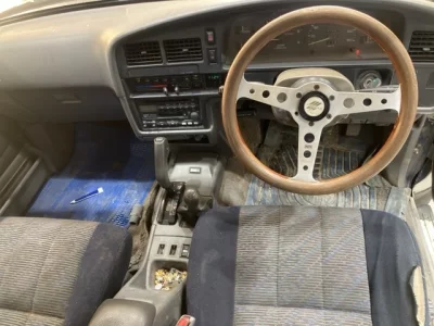 Toyota HILUX SURF  с аукциона в Японии