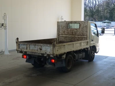 Toyota DYNA  с аукциона в Японии