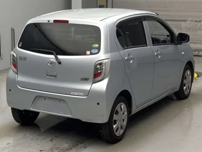 Toyota PIXIS EPOCH  с аукциона в Японии