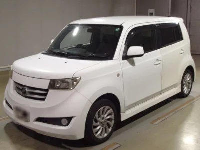 Toyota BB  с аукциона в Японии