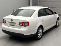 Volkswagen JETTA лот № 18106 оценка 4  с аукциона в Японии 1