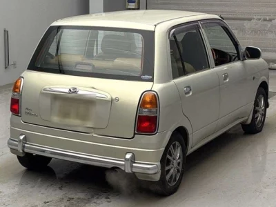 Daihatsu MIRA