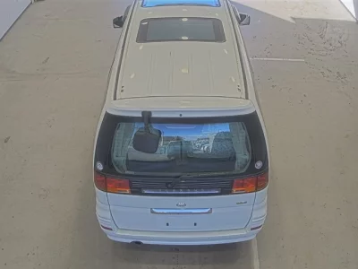 Nissan ELGRAND  с аукциона в Японии