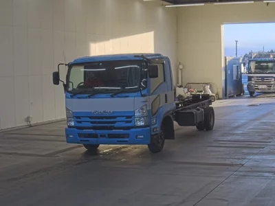 Isuzu FORWARD  с аукциона в Японии