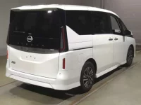 Nissan SERENA лот № 136 оценка RA  с аукциона в Японии 1