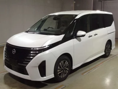 Nissan SERENA  с аукциона в Японии