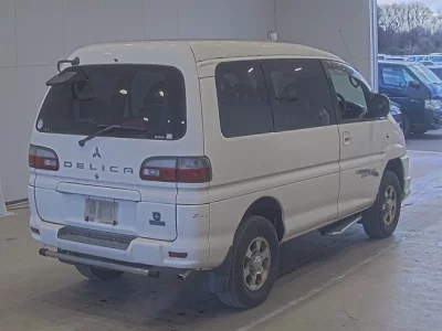 Mitsubishi DELICA  с аукциона в Японии