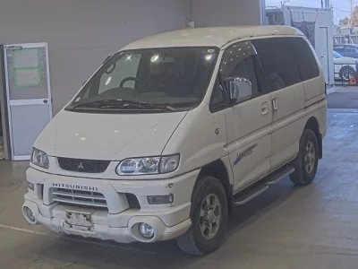 Mitsubishi DELICA  с аукциона в Японии