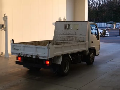 Isuzu ELF  с аукциона в Японии
