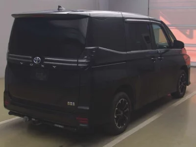 Toyota VOXY  с аукциона в Японии