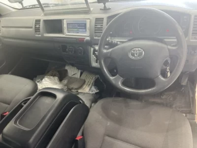Toyota HIACE  с аукциона в Японии