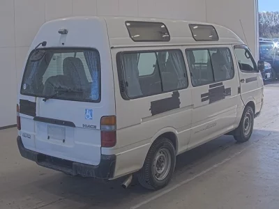 Toyota HIACE  с аукциона в Японии