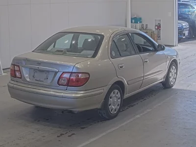 Nissan SYLPHY  с аукциона в Японии