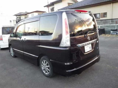 Nissan SERENA  с аукциона в Японии
