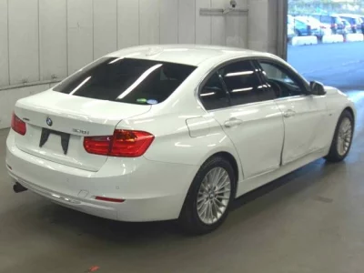 BMW 3-Series  с аукциона в Японии