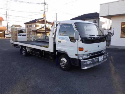 Toyota DYNA  с аукциона в Японии