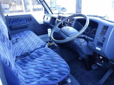 Toyota DYNA  с аукциона в Японии