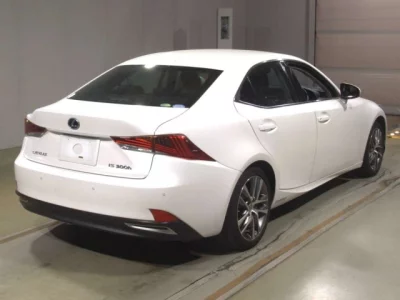 Lexus IS
