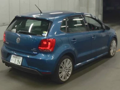 Volkswagen POLO  с аукциона в Японии