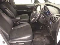 Toyota NOAH лот № 8331 оценка 4  с аукциона в Японии 4