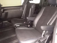 Toyota NOAH лот № 8331 оценка 4  с аукциона в Японии 6