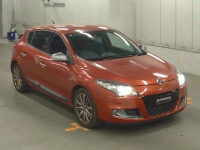 Renault MEGANE  с аукциона в Японии