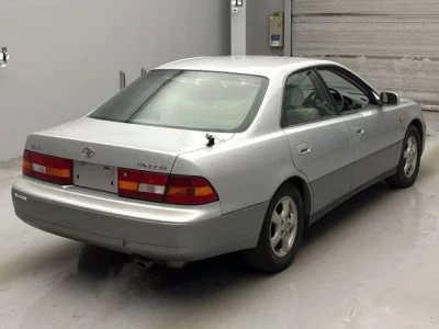 Toyota WINDOM  с аукциона в Японии