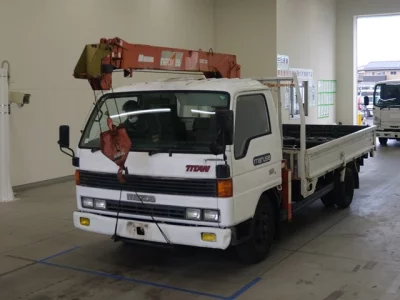 Mazda TITAN  с аукциона в Японии