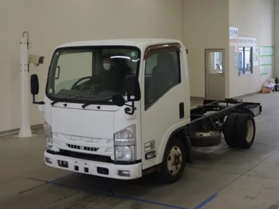Isuzu ELF  с аукциона в Японии