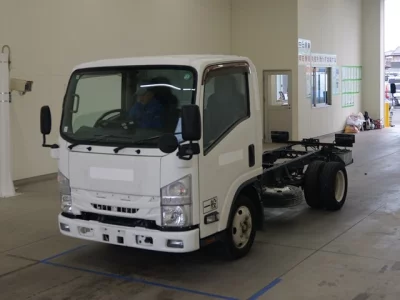 Isuzu ELF  с аукциона в Японии