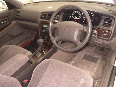 Toyota CRESTA  с аукциона в Японии