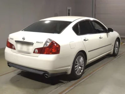 Nissan FUGA  с аукциона в Японии