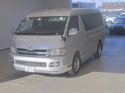 Toyota HIACE  с аукциона в Японии