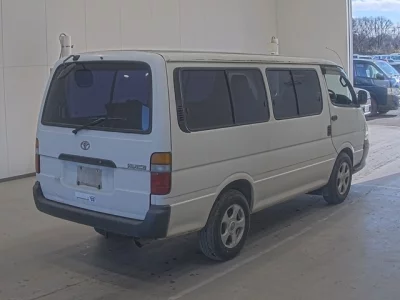 Toyota HIACE  с аукциона в Японии