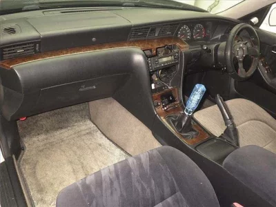 Nissan LAUREL  с аукциона в Японии