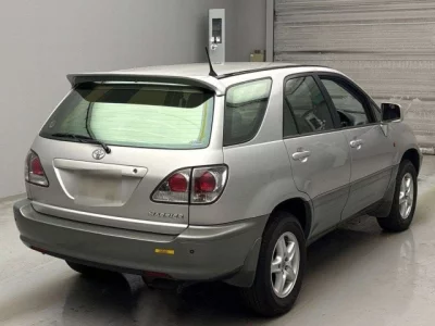 Toyota HARRIER  с аукциона в Японии