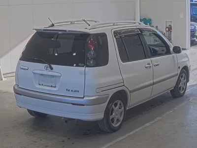 Toyota RAUM  с аукциона в Японии