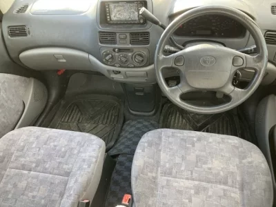 Toyota RAUM  с аукциона в Японии