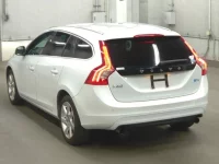 Volvo V60 лот № 38 оценка 4.5  с аукциона в Японии 4