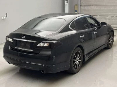 Nissan FUGA  с аукциона в Японии