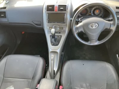 Toyota AURIS  с аукциона в Японии