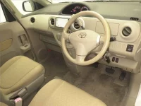 Toyota PORTE лот № 70068 оценка R  с аукциона в Японии 2