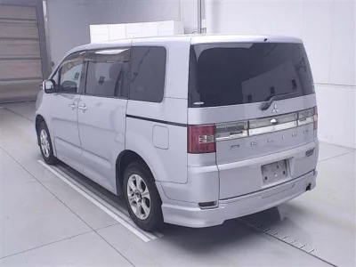 Mitsubishi DELICA D5  с аукциона в Японии