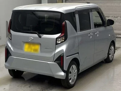 Daihatsu MOVE  с аукциона в Японии