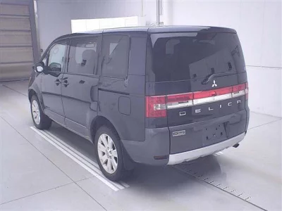 Mitsubishi DELICA D5  с аукциона в Японии