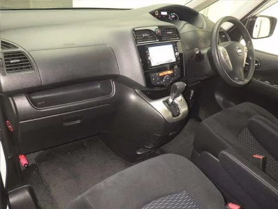 Nissan SERENA  с аукциона в Японии